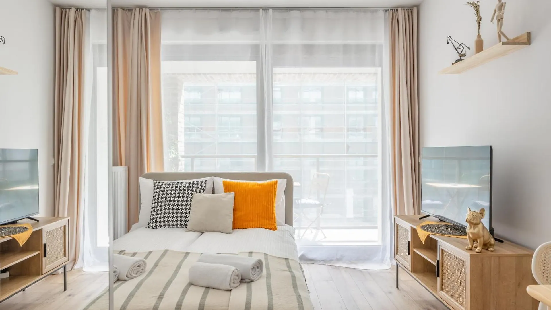 Aparthotel Lily Apart - Gdansk Shipyard View Studios