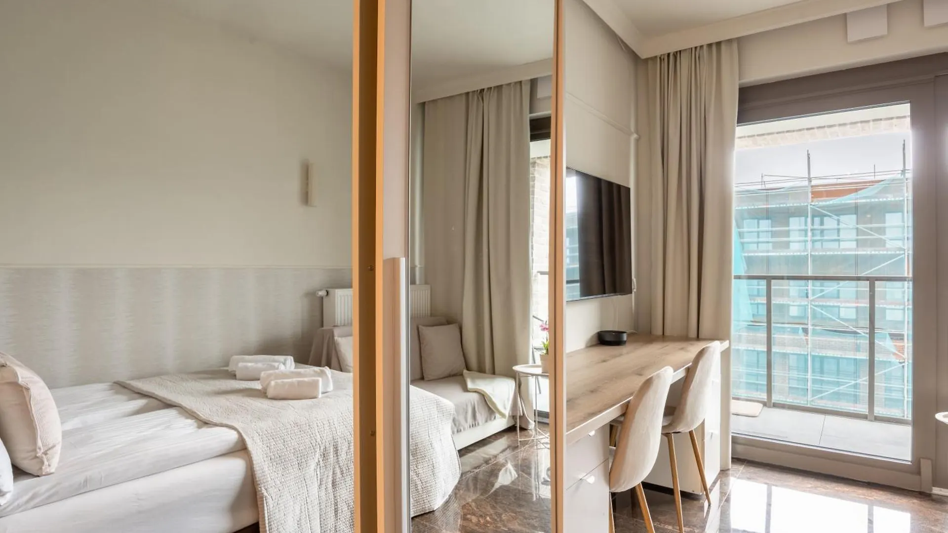 Apartmanhotel Lily Apart - Gdansk Shipyard View Studios